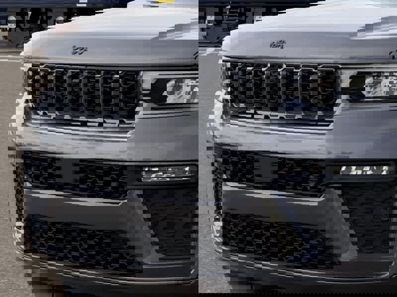 New 2026 Jeep Grand Cherokee Limited Reserve AWD/4WD image 11