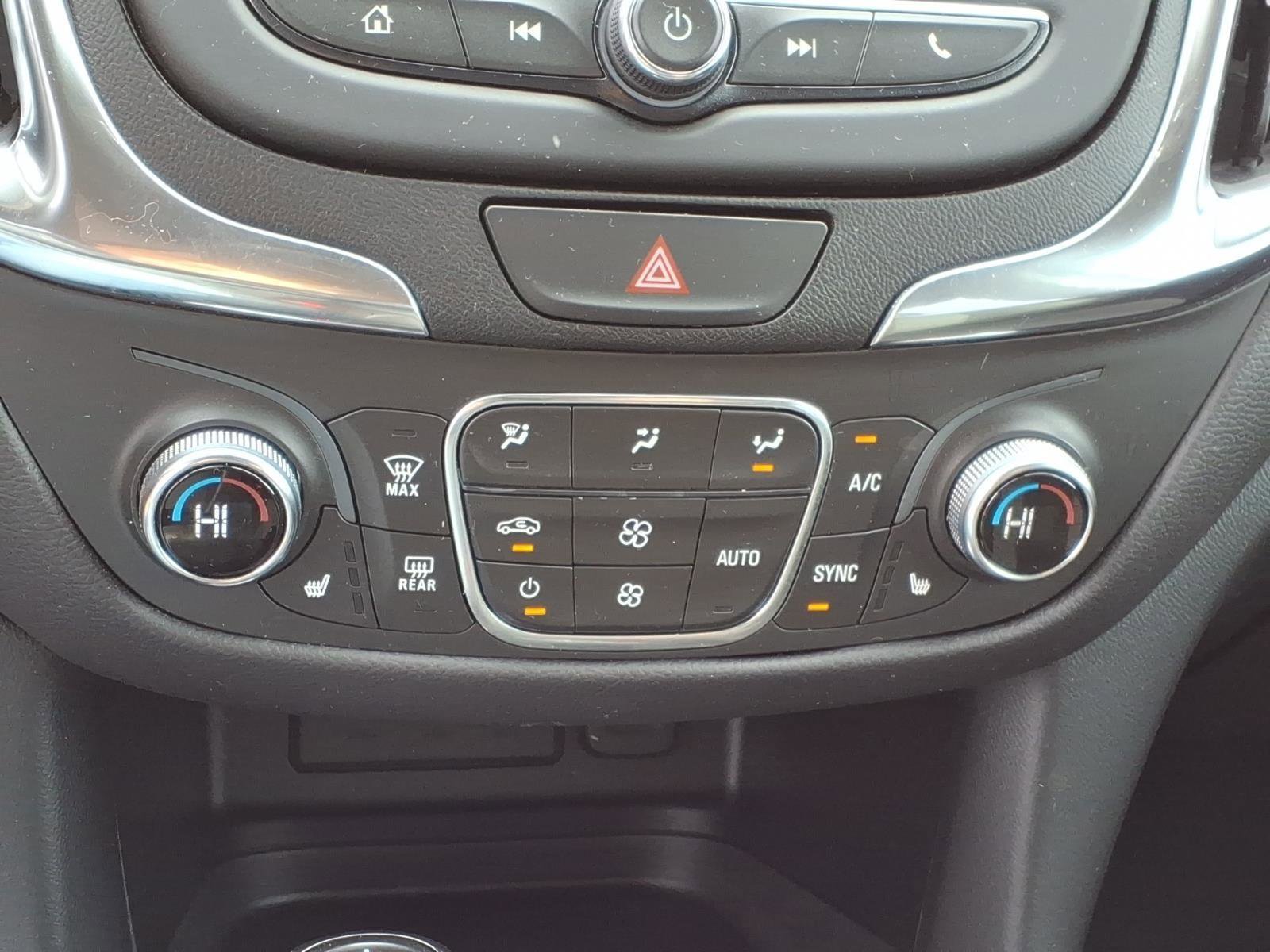 Used 2021 Chevrolet Equinox LT image 16