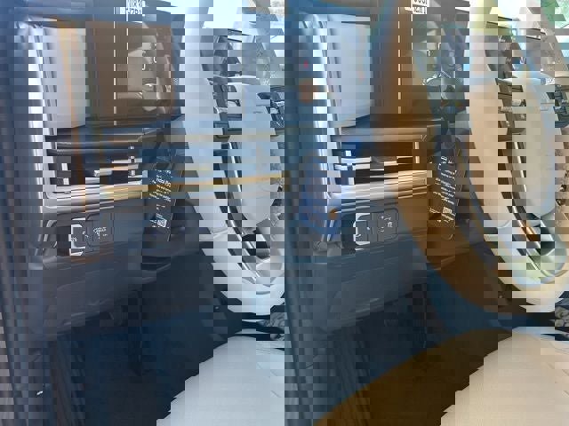 New 2026 Hyundai Santa Fe SE image 17