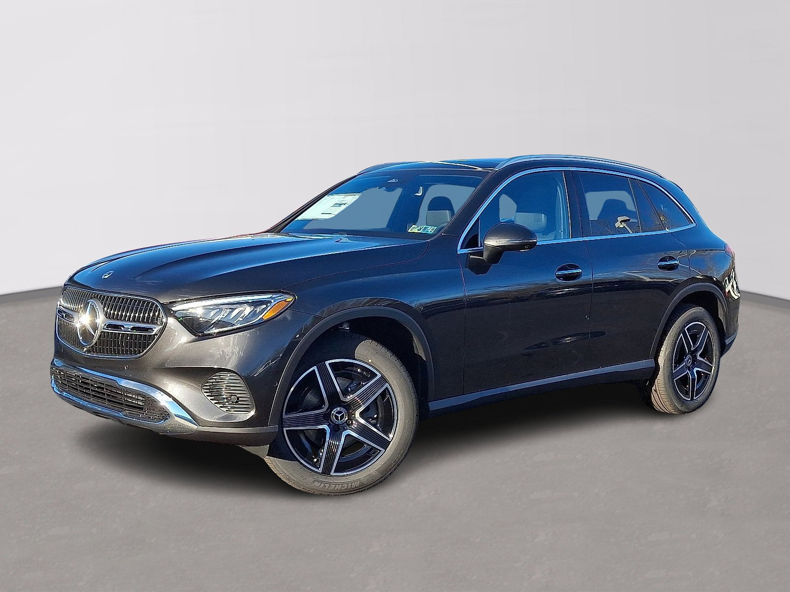 Used 2026 Mercedes-Benz GLC 300 4MATIC image 1