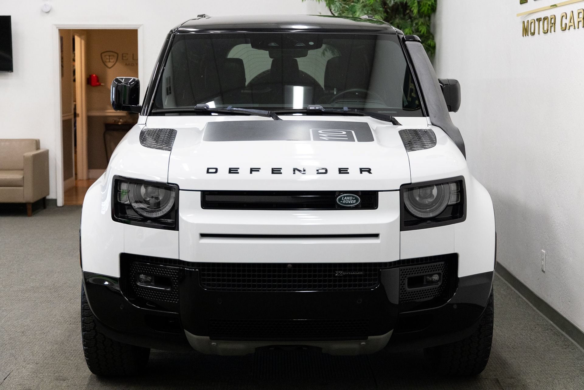 Used 2022 Land Rover Defender 110 X-Dynamic HSE AWD/4WD image 12