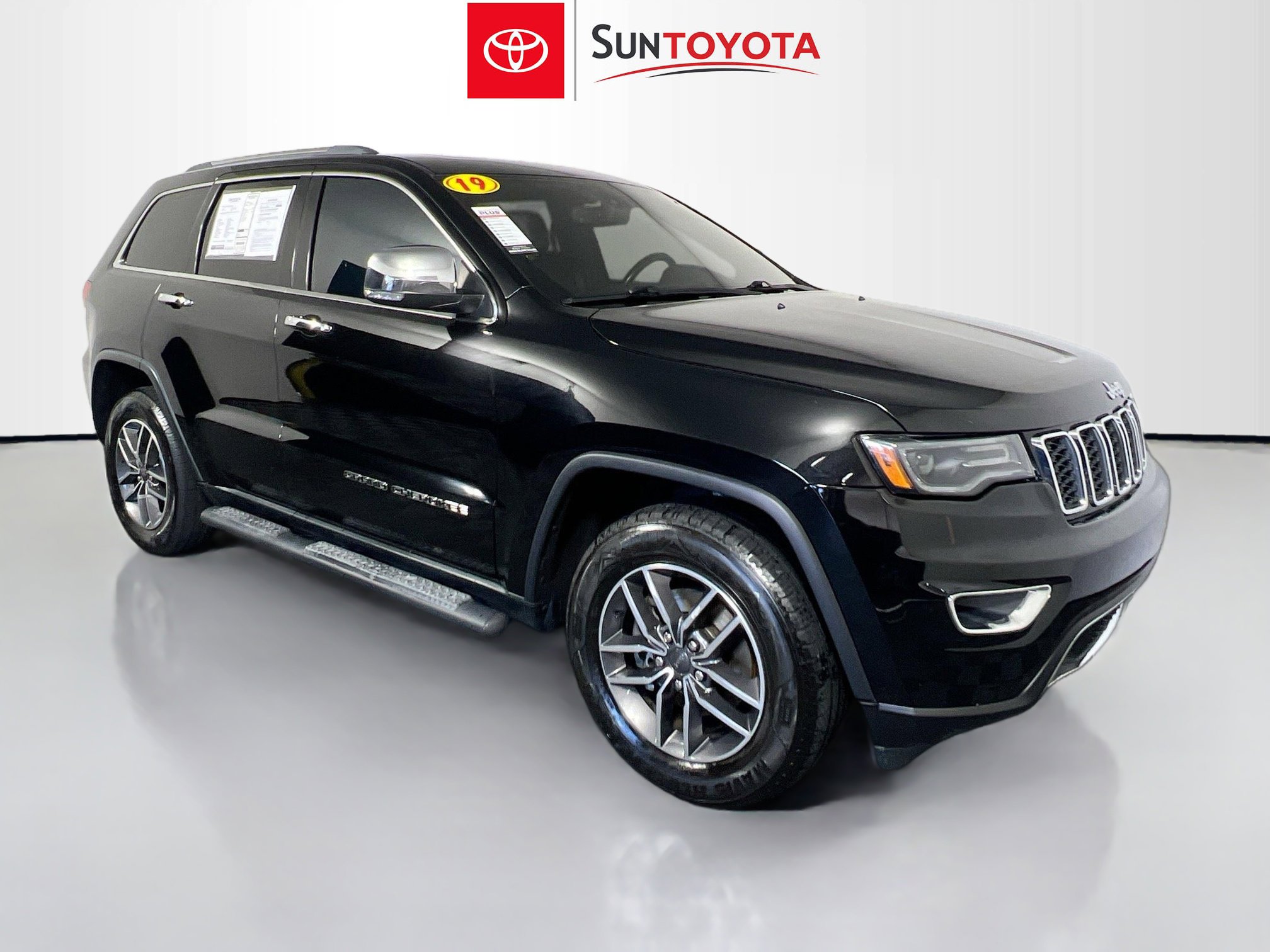 Used 2019 Jeep Grand Cherokee Limited w/ Luxury Group II image 1