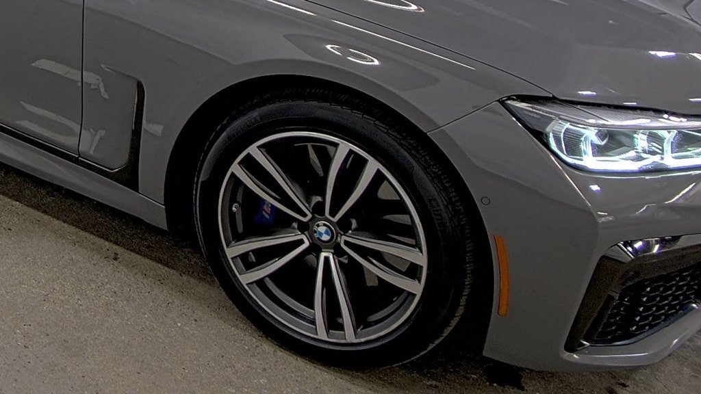 Used 2021 BMW 750i xDrive w/ Executive Package AWD/4WD image 8
