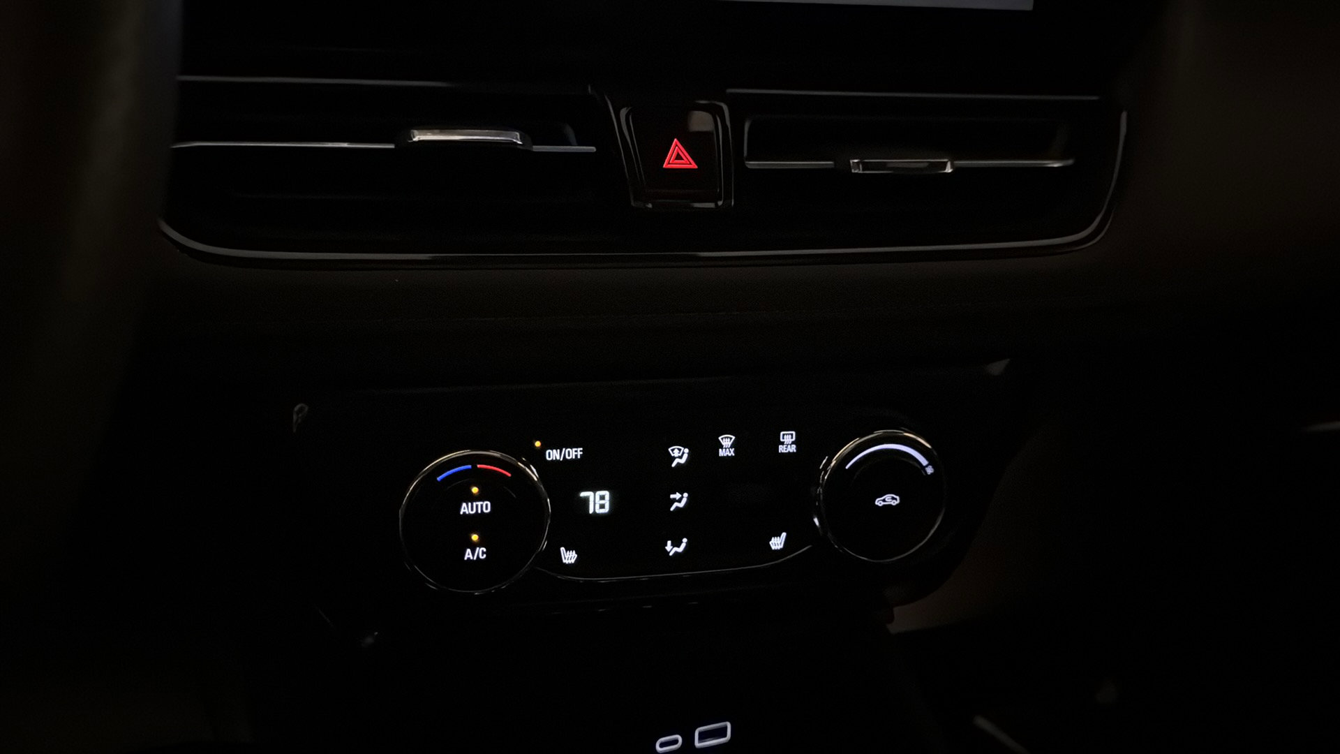 Used 2025 Chevrolet TrailBlazer RS w/ Convenience Package image 22