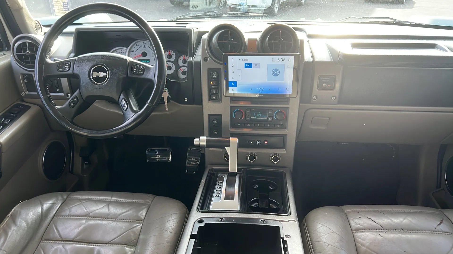 Used 2004 HUMMER H2 w/ Preferred Equipment Group image 7