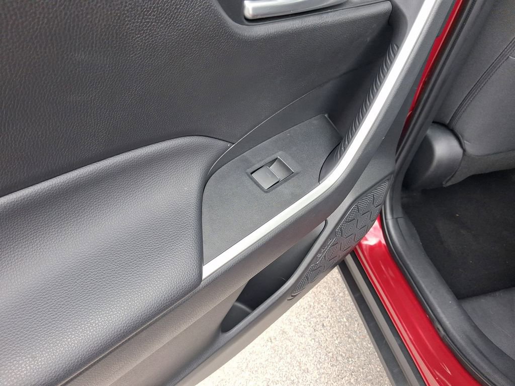 Used 2024 Toyota RAV4 XLE w/ Convenience Package image 12