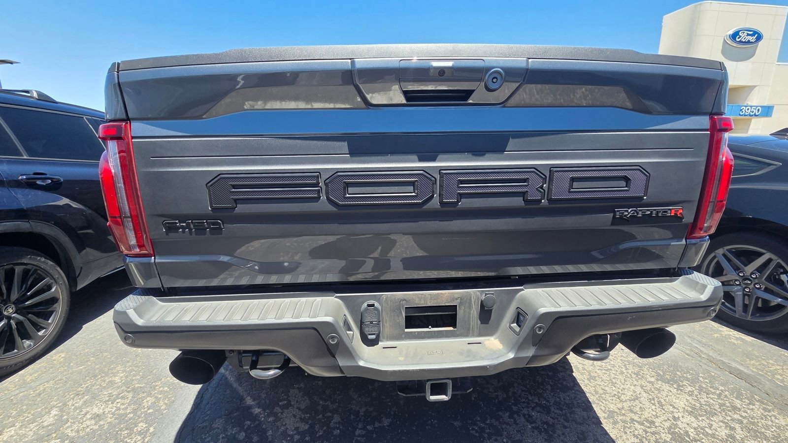 Used 2025 Ford F150 Raptor w/ Equipment Group 803A Raptor R AWD/4WD image 6