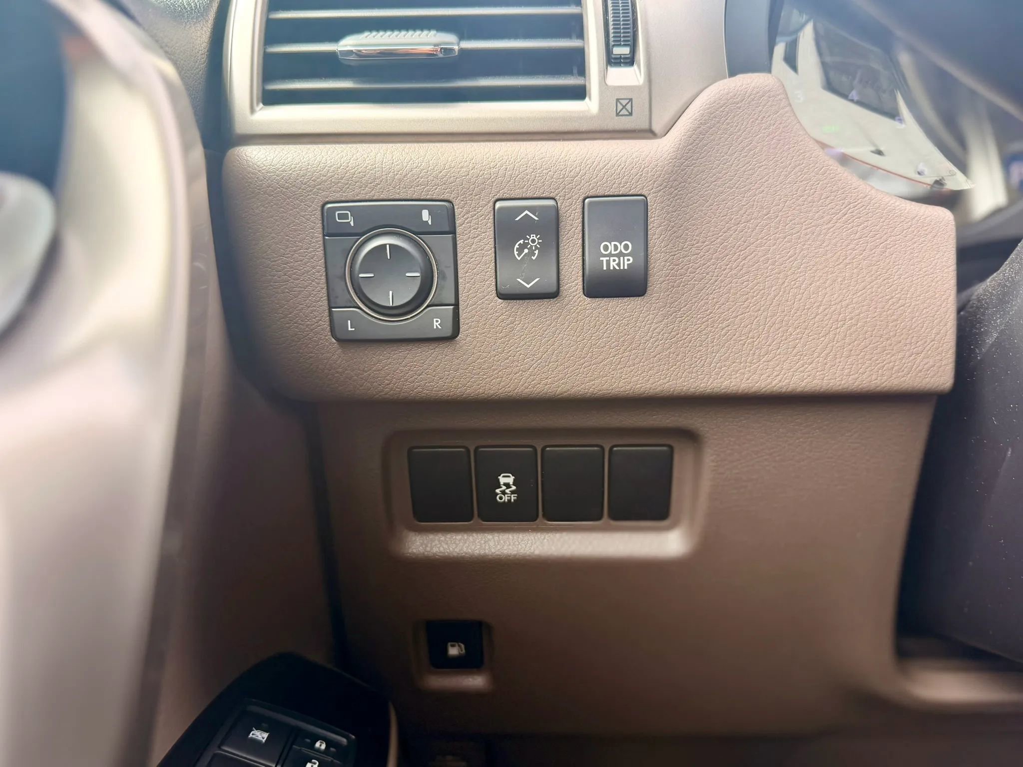 Used 2018 Lexus GX 460 w/ Navigation Package AWD/4WD image 21