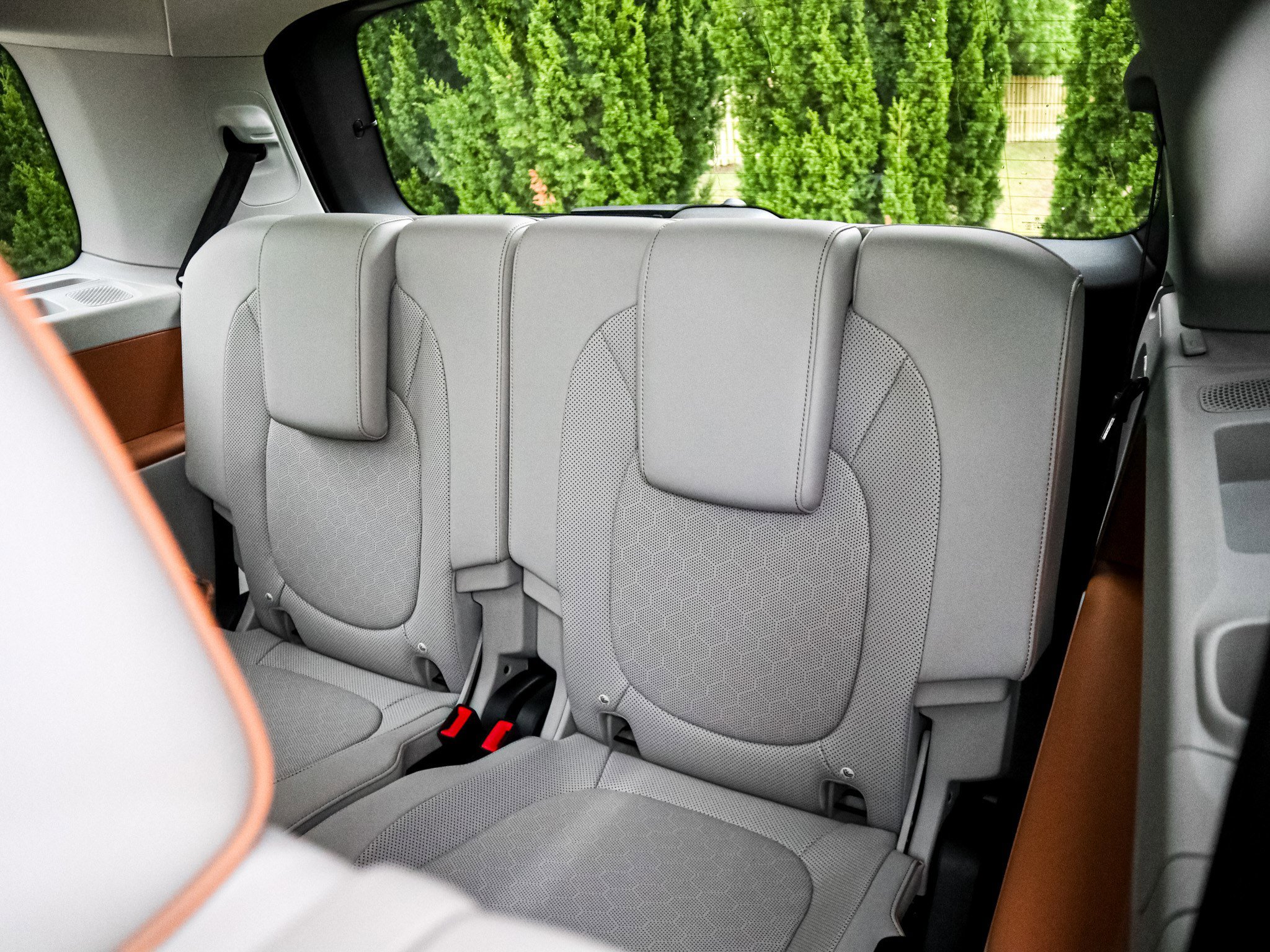 Used 2025 Volkswagen ID. Buzz 1st Edition RWD image 32