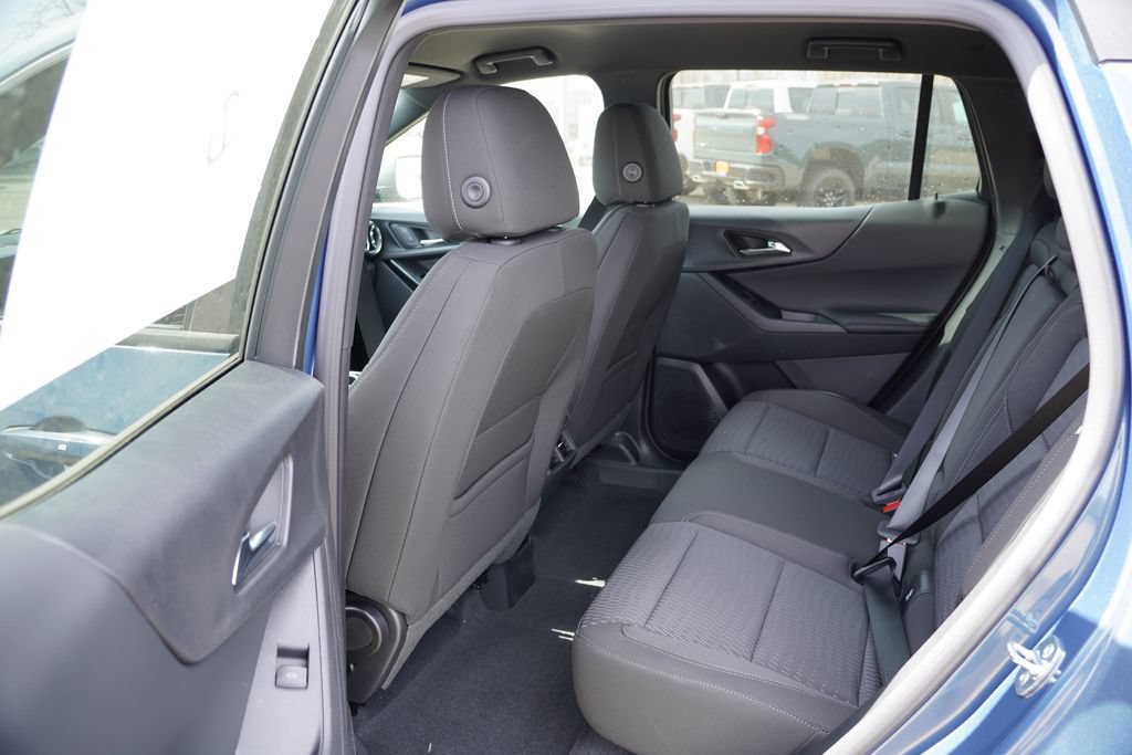 New 2026 Chevrolet Equinox LT w/ Safety and Technology Package AWD/4WD image 11