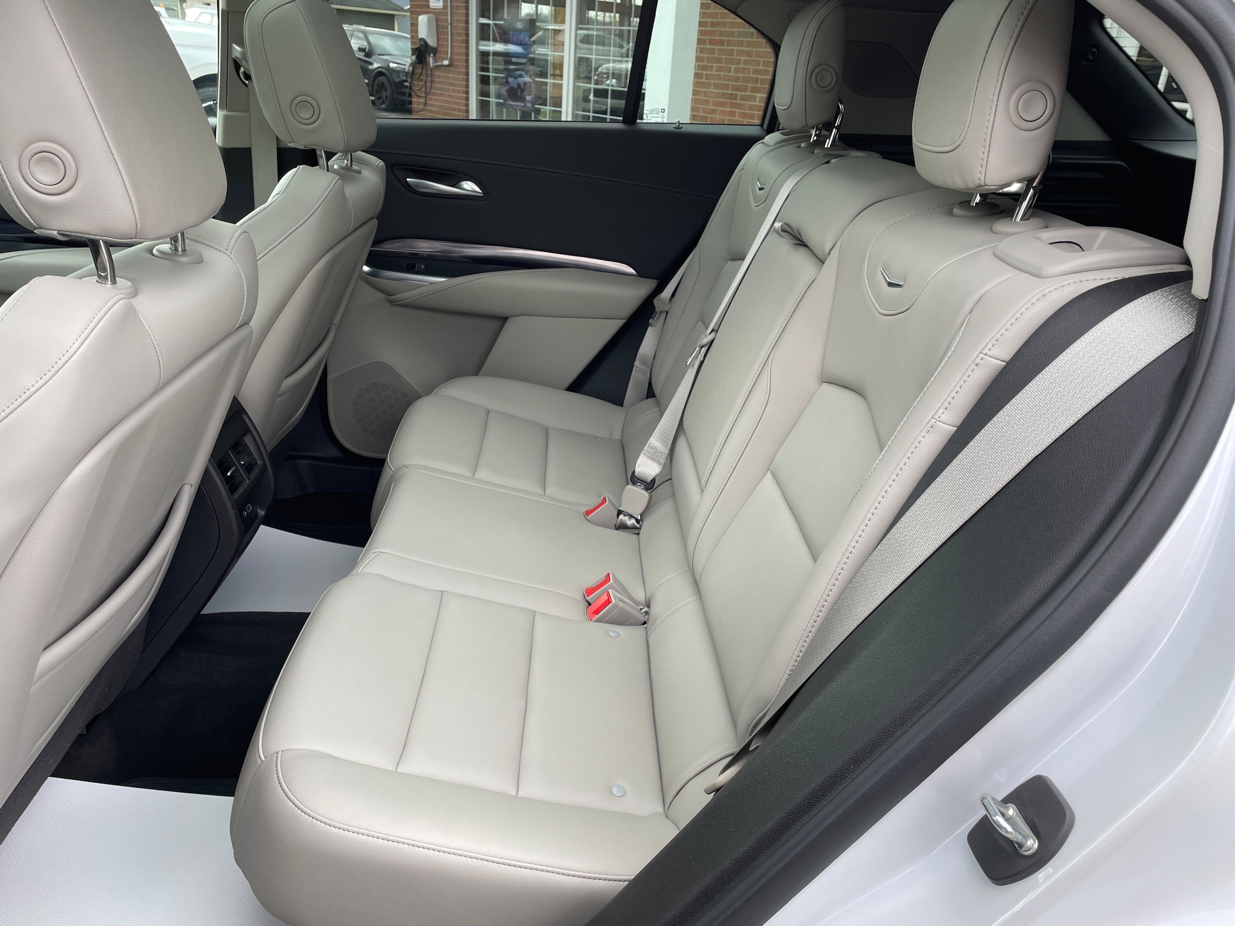 Used 2022 Cadillac XT4 Luxury w/ Cold Weather Package image 13