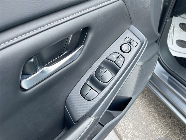 Used 2025 Nissan Sentra SV w/ Trunk Package image 21