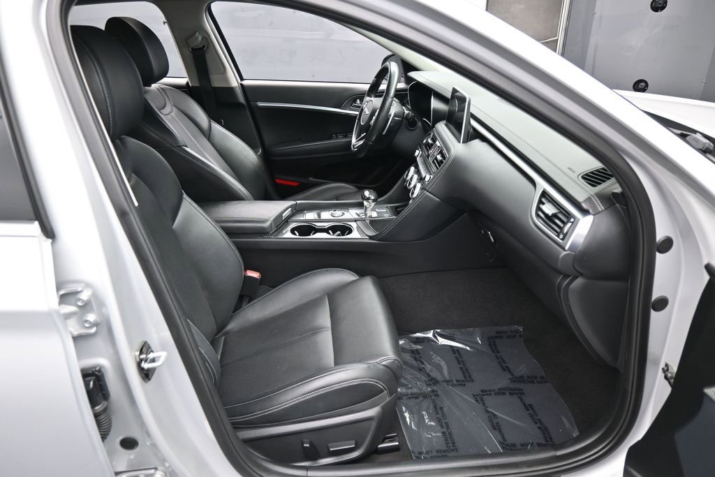 Used 2019 Genesis G70 2.0T Advanced RWD image 39