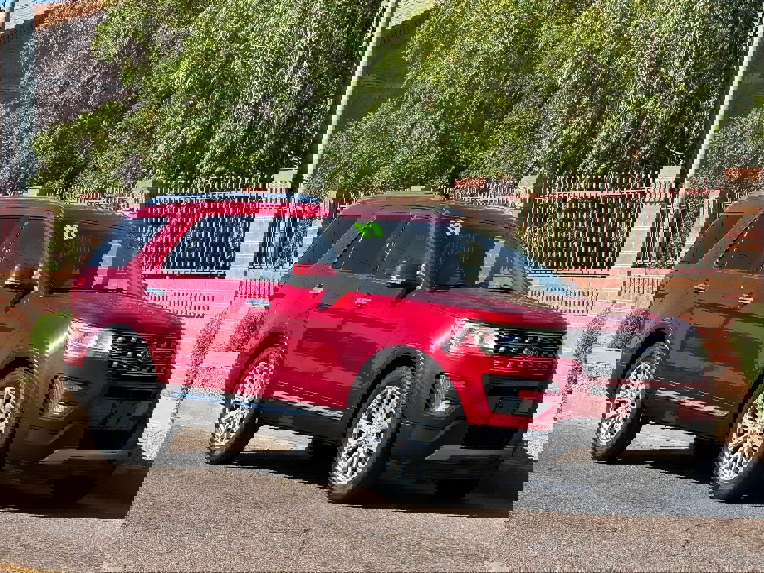 Used 2017 Ford Explorer Limited image 8