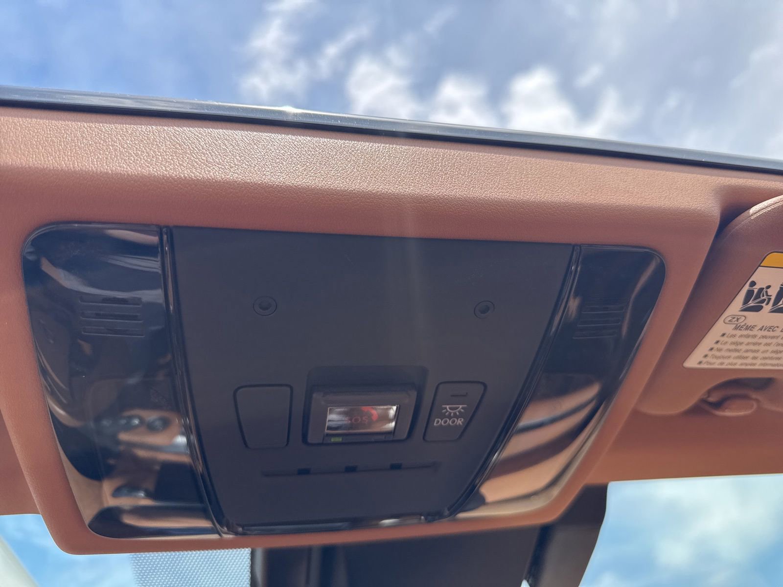 Used 2024 Lexus LC 500 Convertible w/ Touring Package RWD image 25
