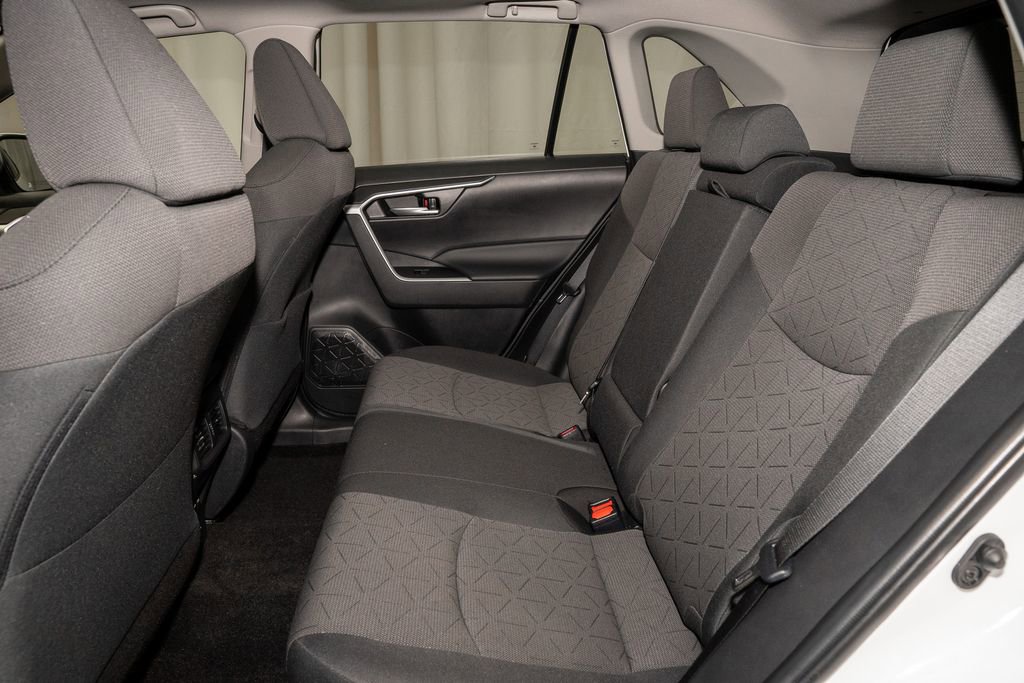 Used 2024 Toyota RAV4 XLE image 9