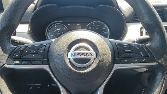 Used 2022 Nissan Versa SV w/ Trunk Package FWD image 23