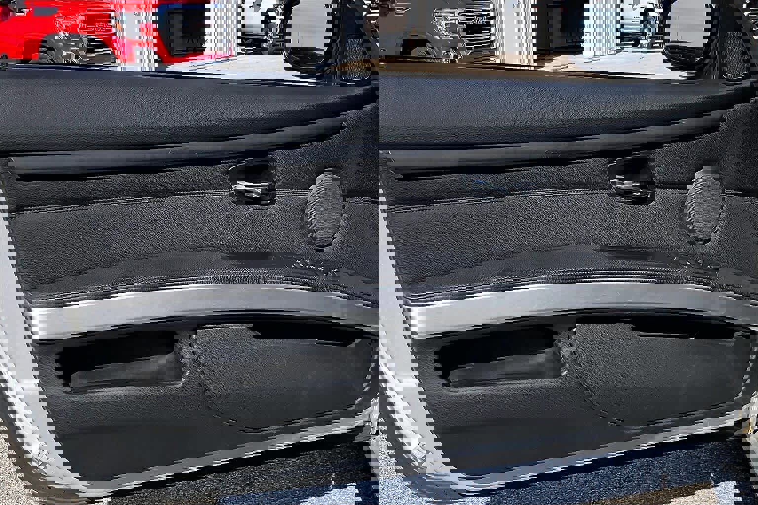 Used 2012 BMW 328i Convertible image 17