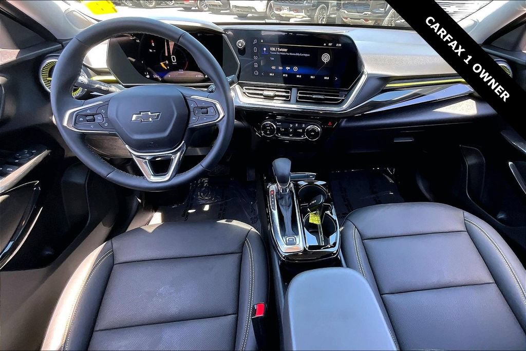 Used 2025 Chevrolet Trax ACTIV FWD image 5
