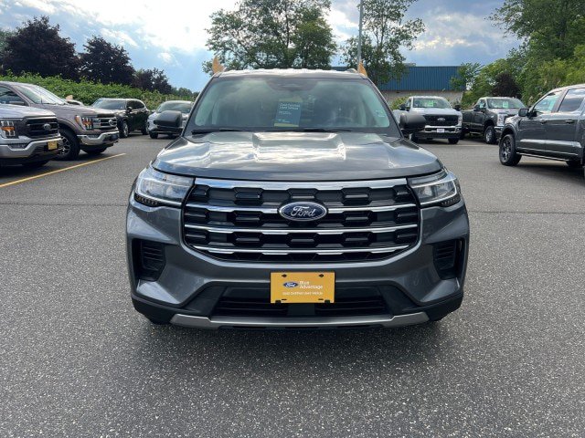 Certified 2025 Ford Explorer Active AWD/4WD video 2