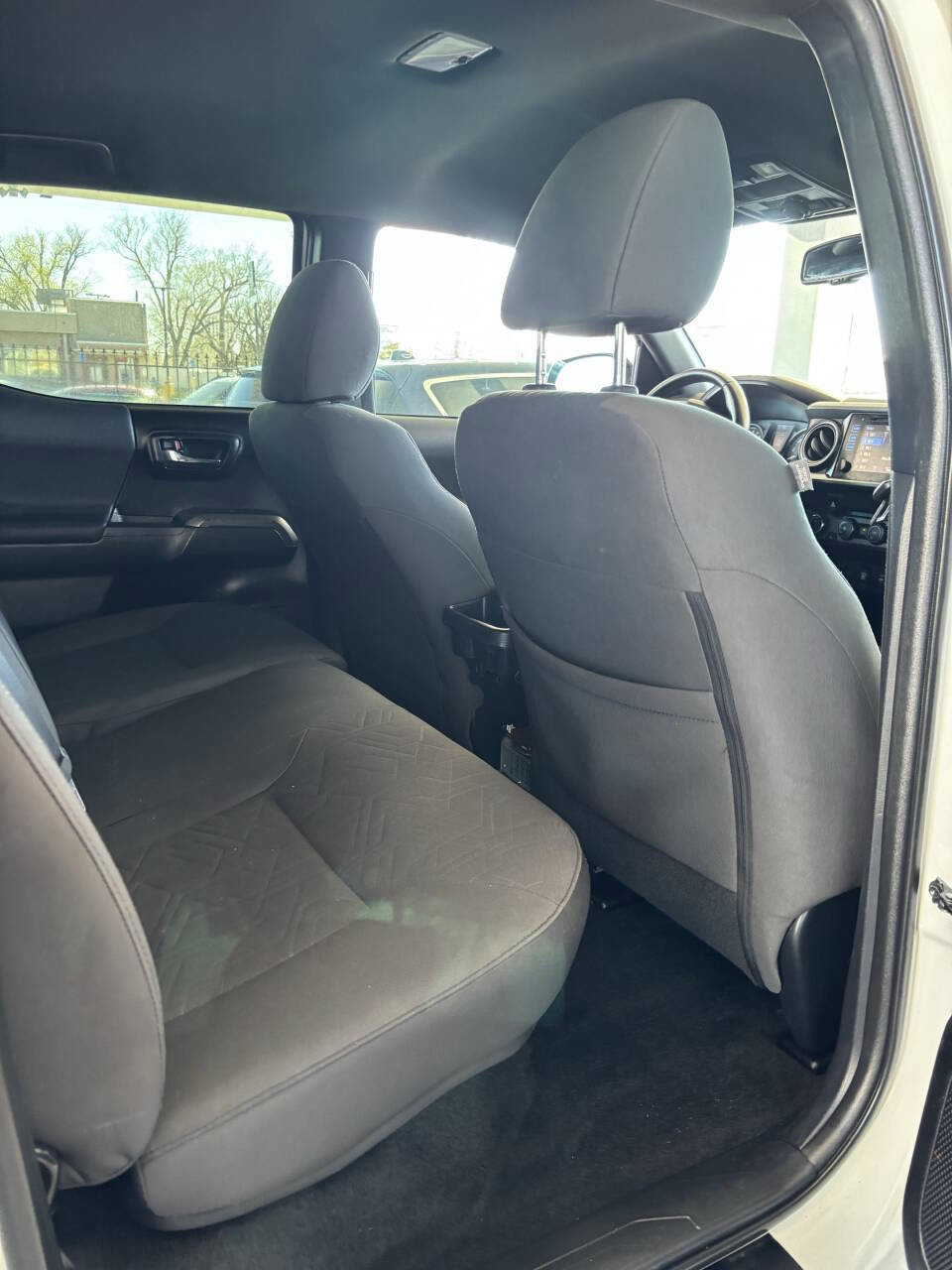 Used 2019 Toyota Tacoma TRD Off-Road w/ Technology Package AWD/4WD image 19