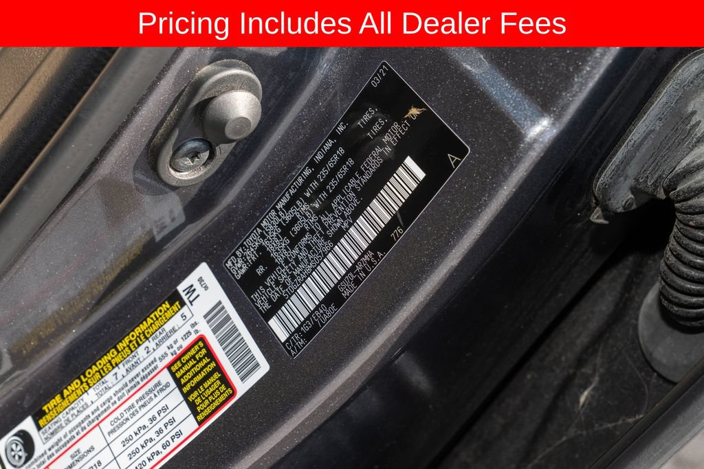 Used 2021 Toyota Highlander XLE FWD image 23