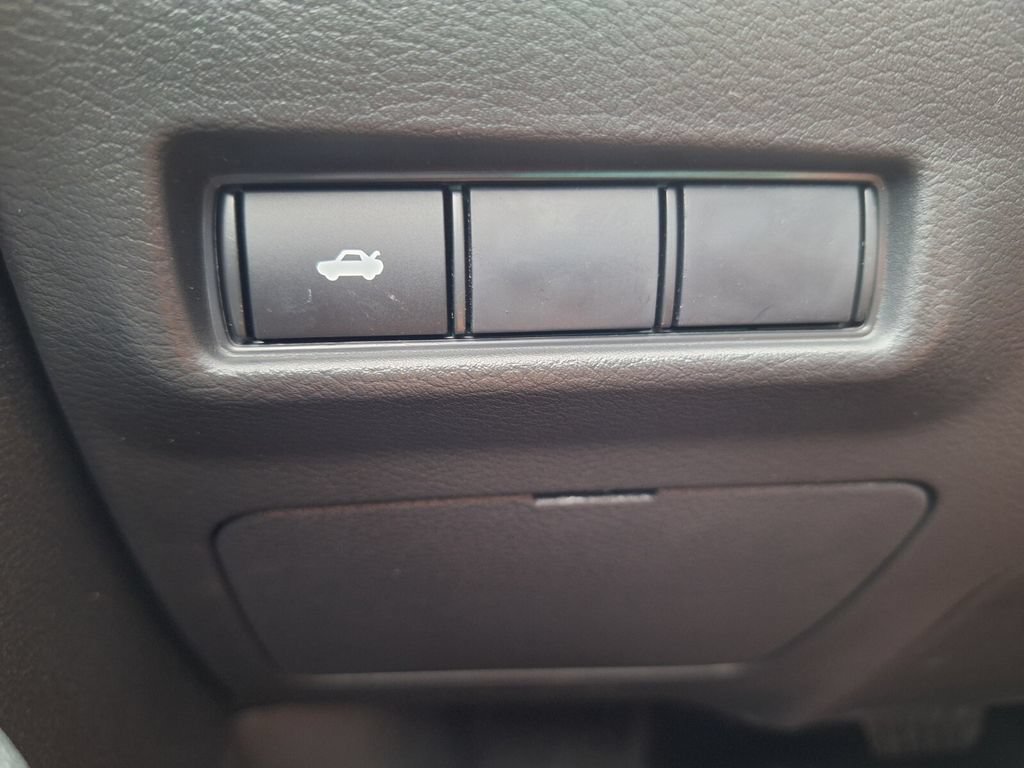 Used 2026 Nissan Sentra SV w/ Floor Mat Package FWD image 12