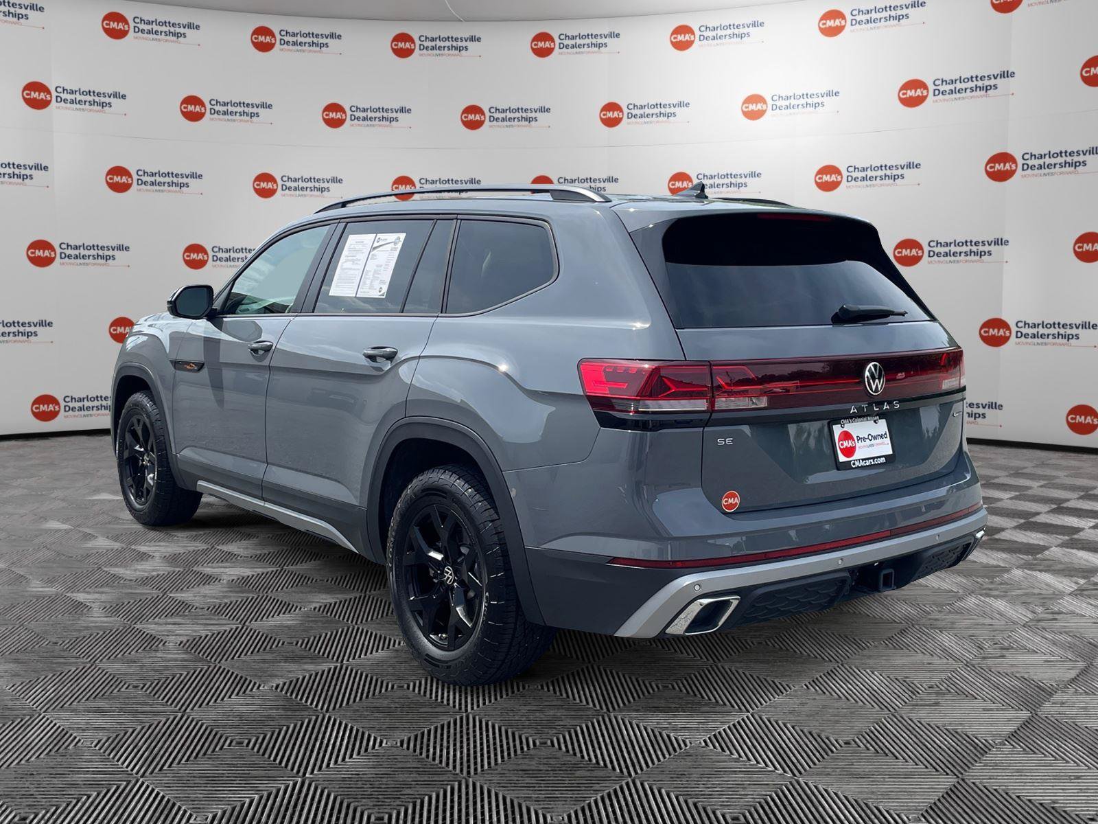 Used 2026 Volkswagen Atlas Peak Edition AWD/4WD image 3