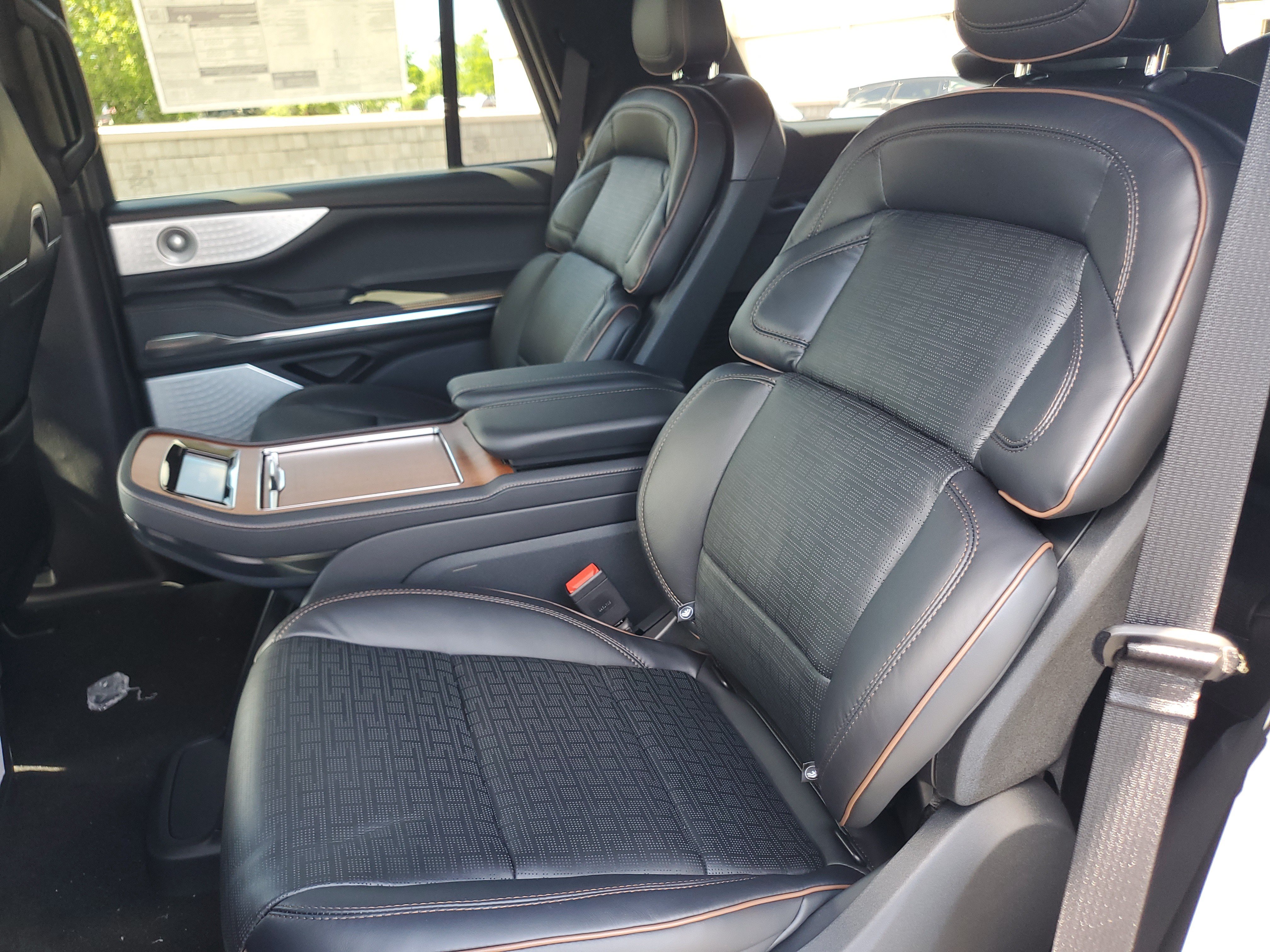 New 2026 Lincoln Navigator Black Label AWD/4WD image 30