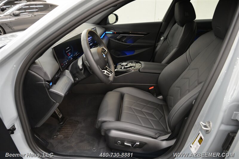 Used 2026 BMW 530i w/ M Sport Package RWD image 14