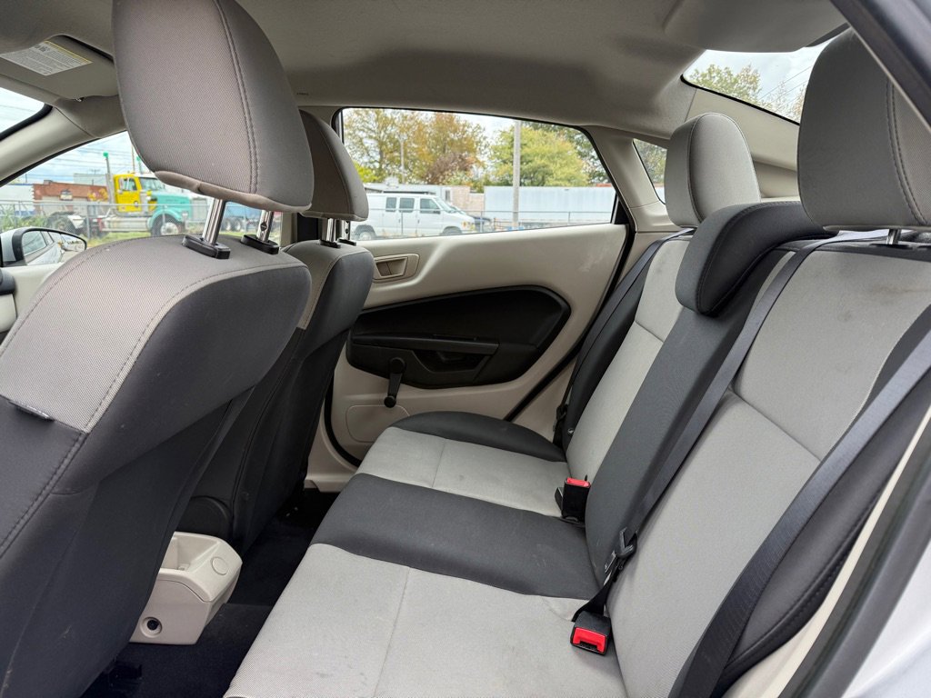 Used 2012 Ford Fiesta S image 11