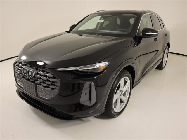 New 2025 Audi Q5 Prestige image 1