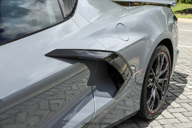Used 2025 Chevrolet Corvette Stingray Premium Cpe w/ Z51 Performance Package RWD image 63