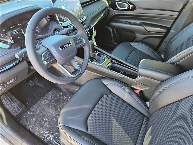 New 2026 Jeep Compass Latitude image 3