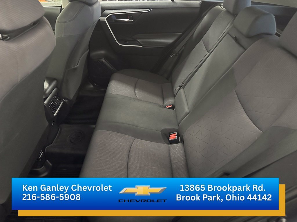 Used 2019 Toyota RAV4 XLE w/ Convenience Package AWD/4WD image 18