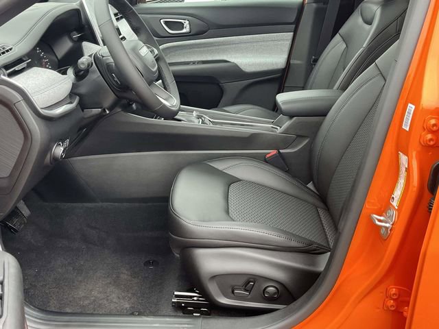 New 2026 Jeep Compass Latitude image 10