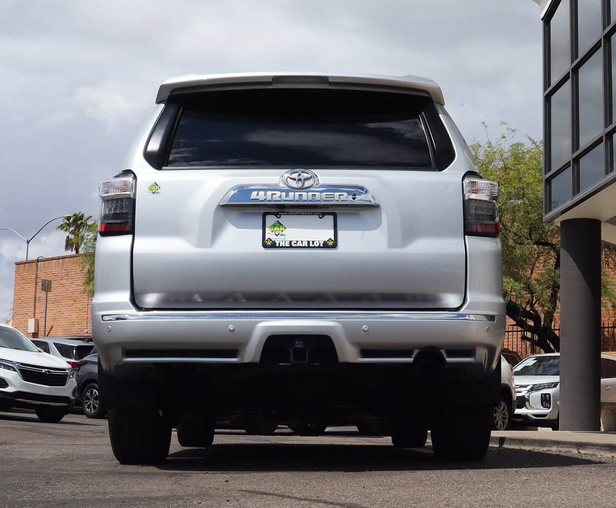 Used 2022 Toyota 4Runner Limited AWD/4WD image 12