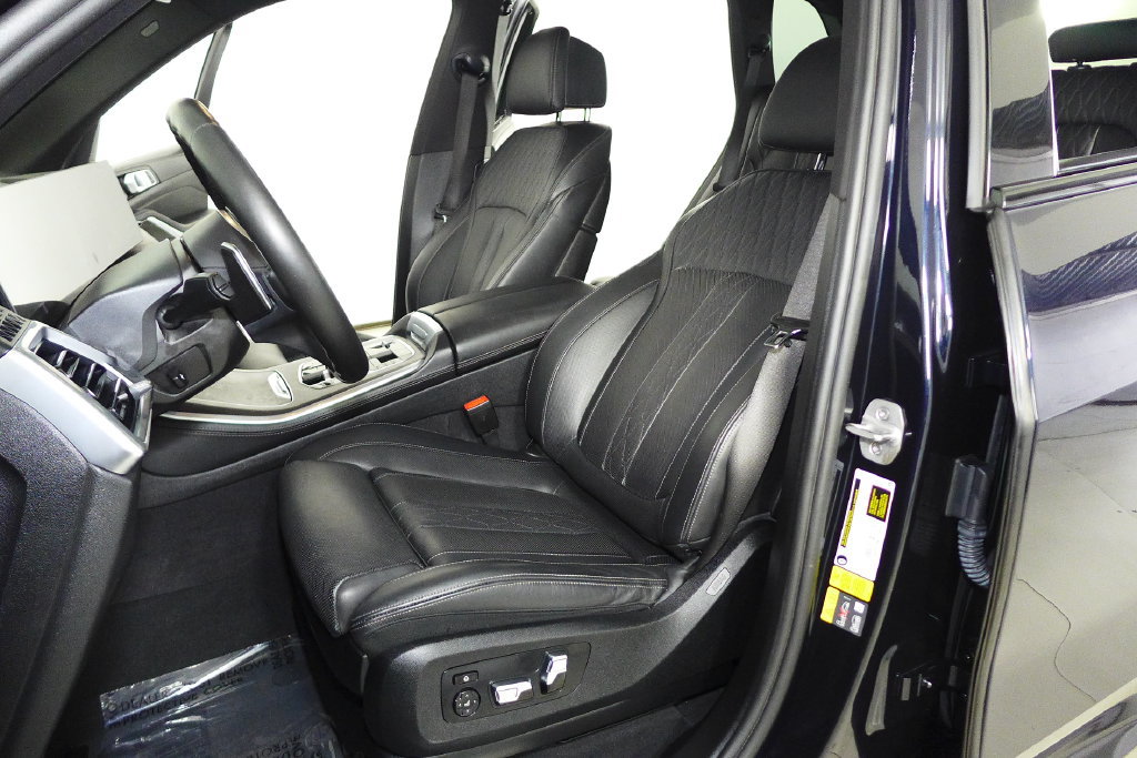 Certified 2024 BMW X5 xDrive50e w/ M Sport Package AWD/4WD image 22