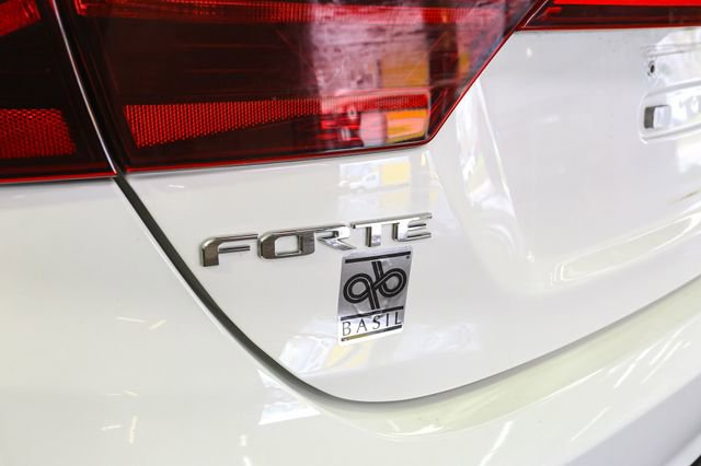 Used 2020 Kia Forte LXS image 9