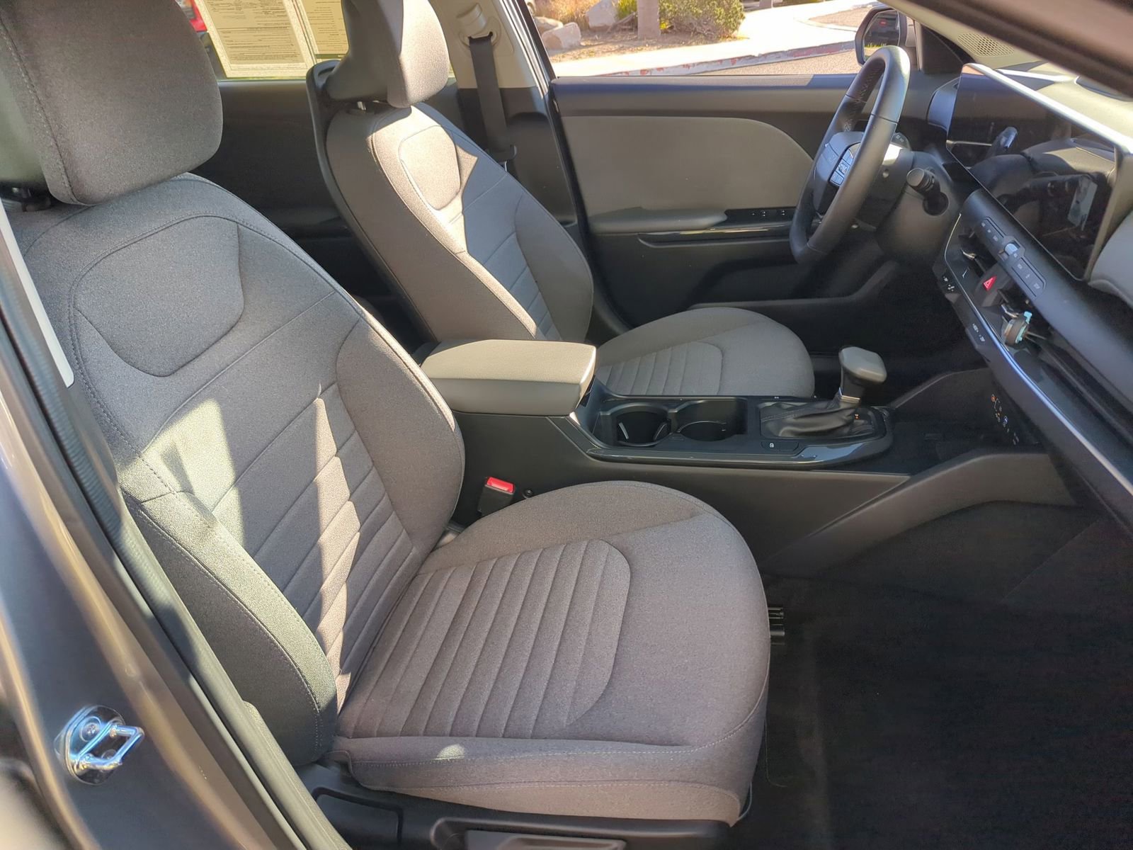 Used 2025 Kia K4 EX image 18