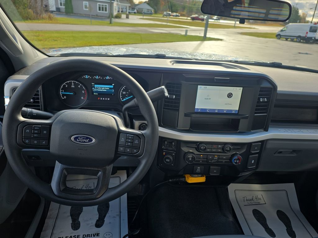 New 2025 Ford F550 4x4 Regular Cab Super Duty image 13