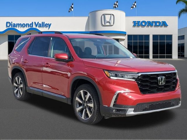 New 2025 Honda Pilot Touring image 1