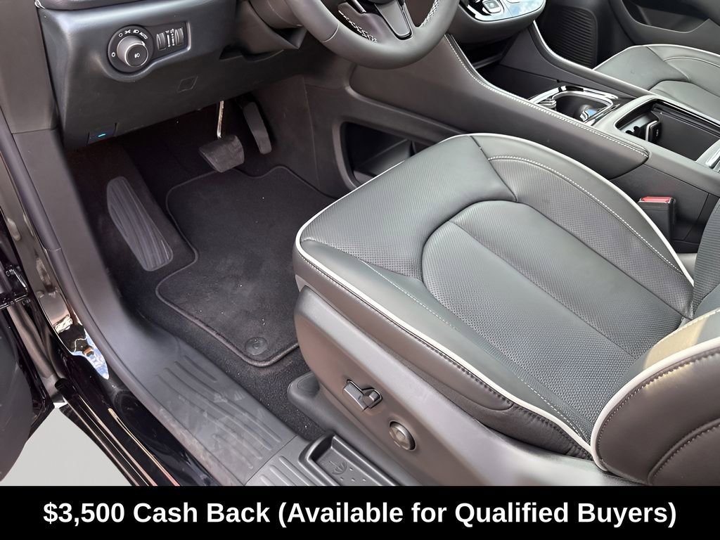 New 2026 Chrysler Pacifica Limited w/ S Appearance Package FWD image 29