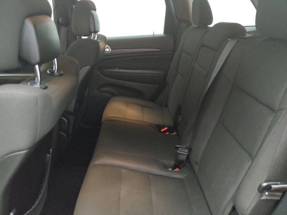 Used 2021 Jeep Grand Cherokee Laredo RWD image 18