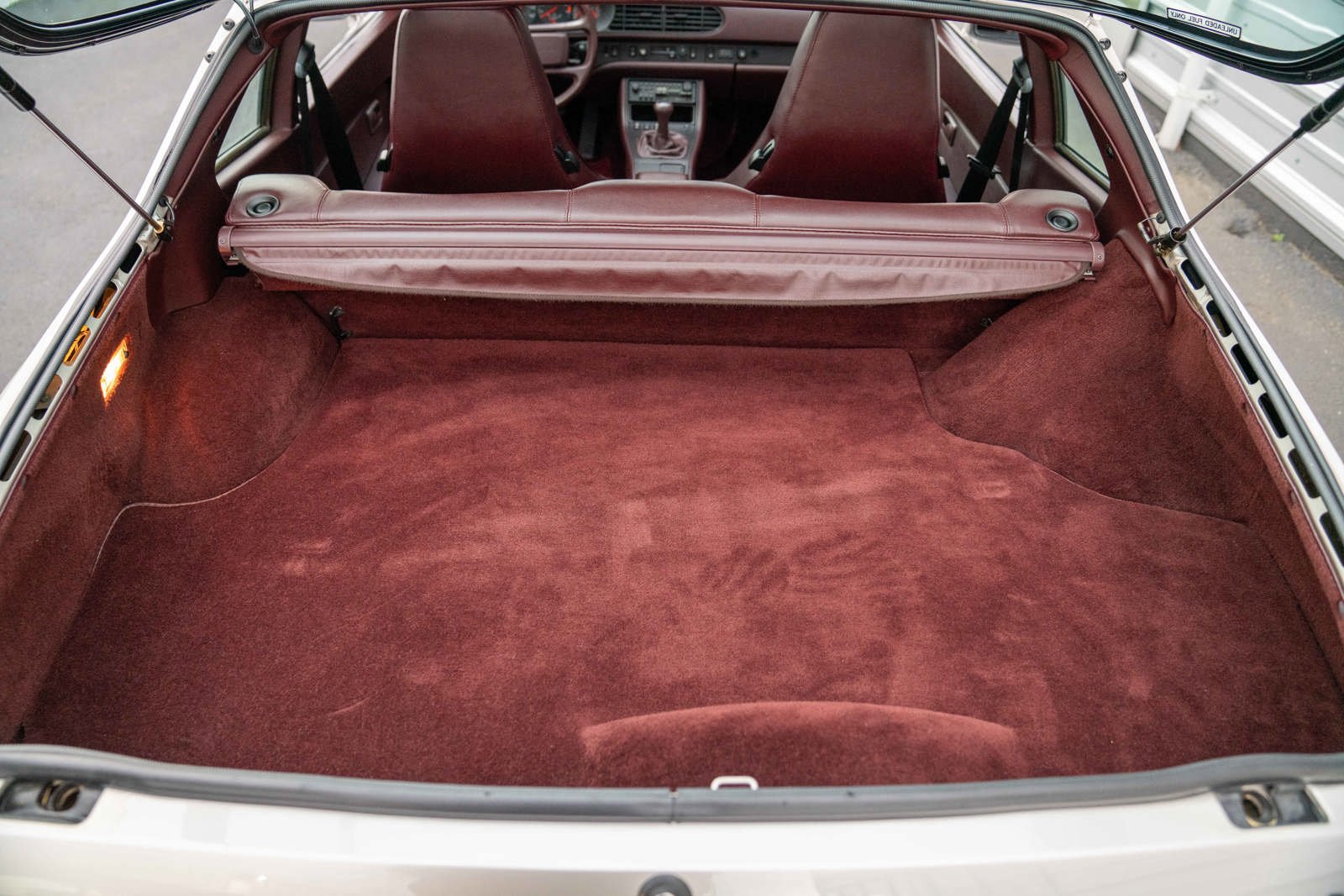 Used 1986 Porsche 944 Turbo RWD image 36