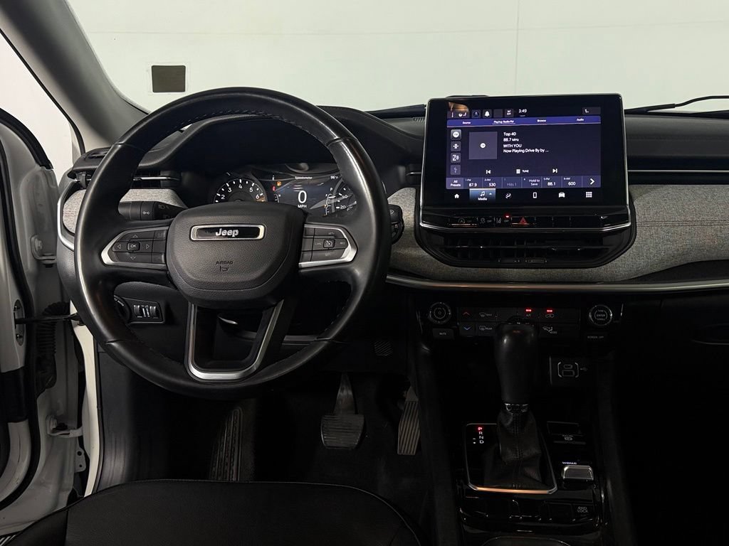 Used 2022 Jeep Compass Latitude AWD/4WD image 15
