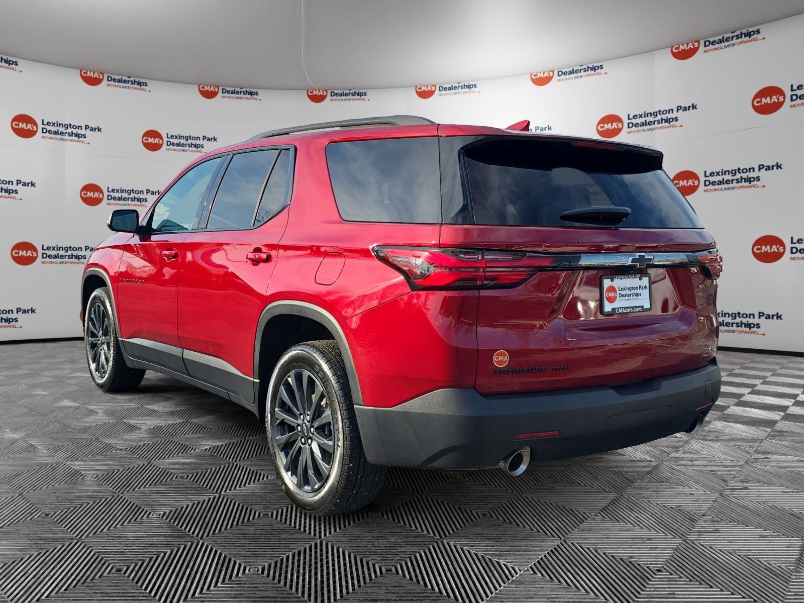 Used 2024 Chevrolet Traverse RS image 5
