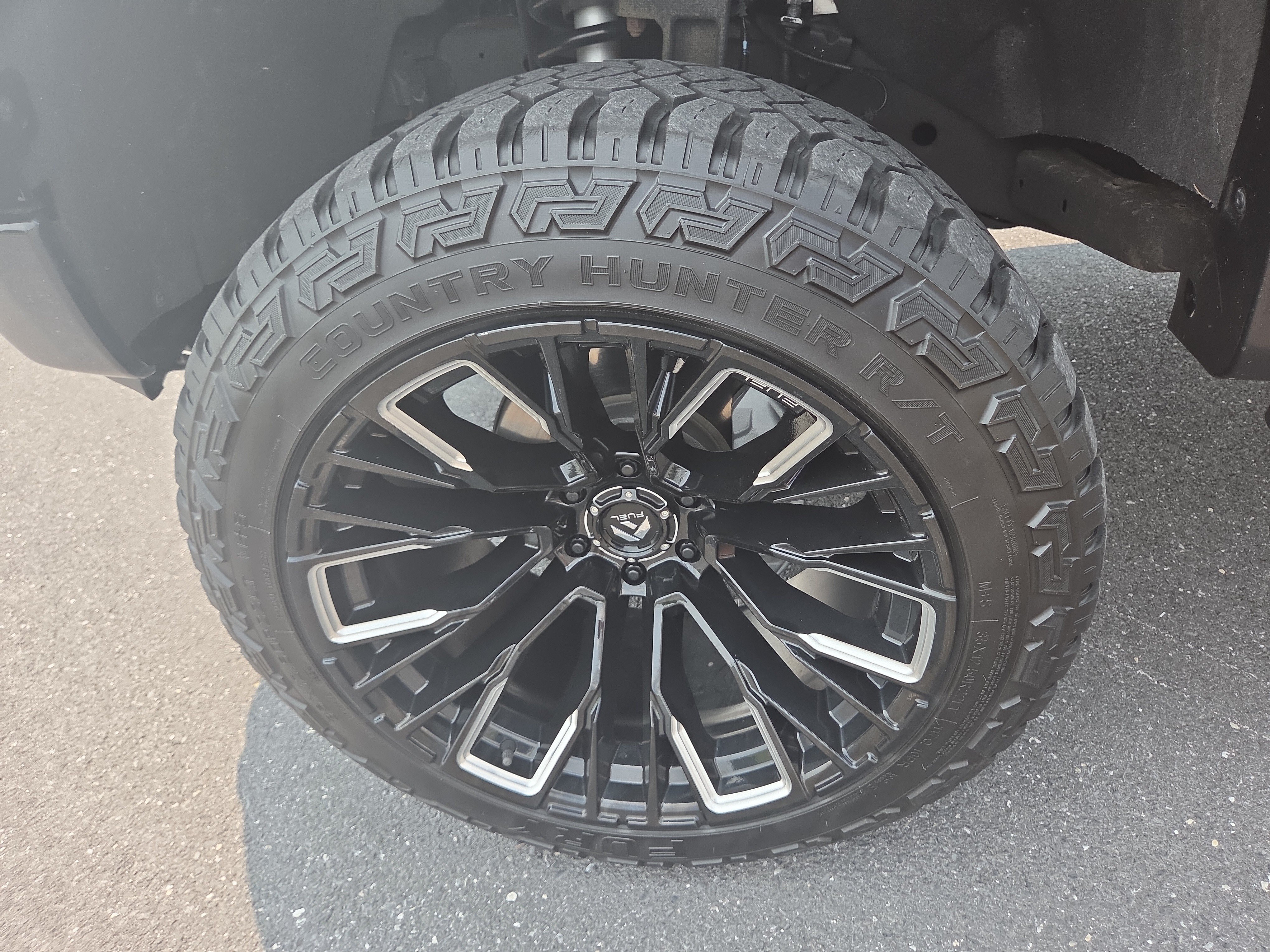 Used 2023 Chevrolet Silverado 1500 High Country w/ LPO, Dark Essentials Package AWD/4WD image 25