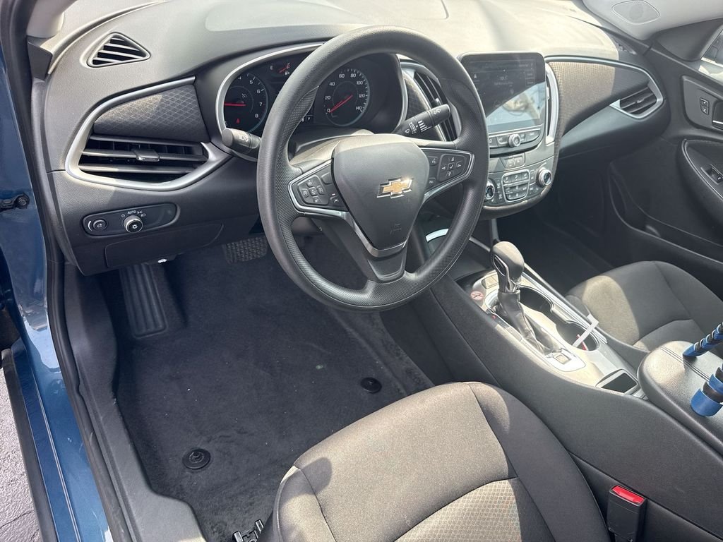 Used 2025 Chevrolet Malibu LT FWD image 50