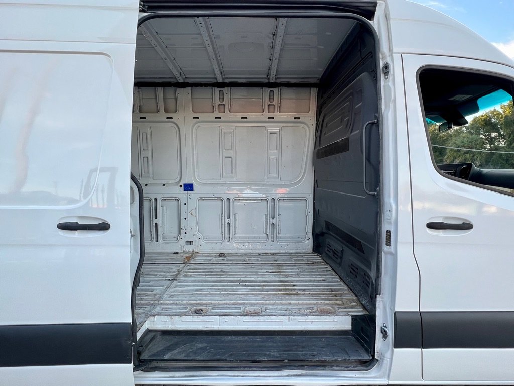 Used 2019 Freightliner Sprinter 2500 image 41